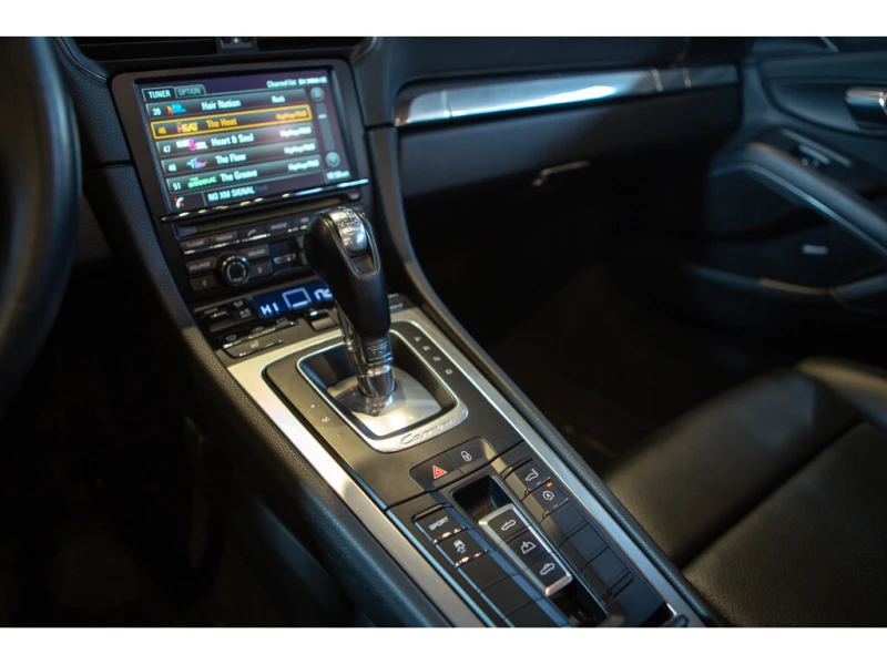 Porsche 911 Carrera Black Edition, снимка 15 - Автомобили и джипове - 53568134