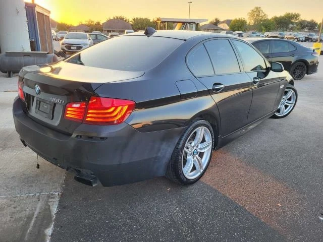 BMW 550 Mpacket* Подгрев* Камера* Keyless* Панорама, снимка 4 - Автомобили и джипове - 48463043