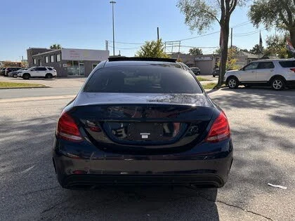 Mercedes-Benz C 300 * АВТО КРЕДИТ* ЦЕНА ДО БГ * СЕРВИЗНА ИСТОРИЯ *  - изображение 4