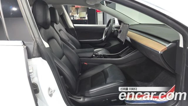 Tesla Model 3, снимка 11 - Автомобили и джипове - 56281908