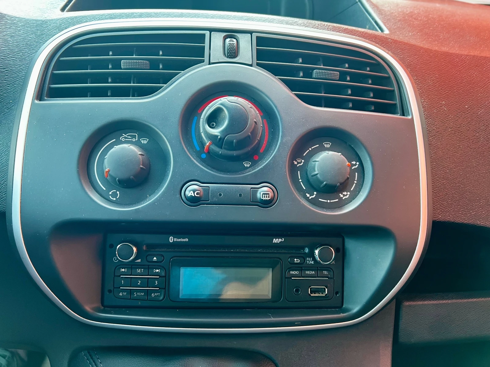Renault Kangoo MAXI -1.5 DCI 90 к.с. | Mobile.bg — изображение 14