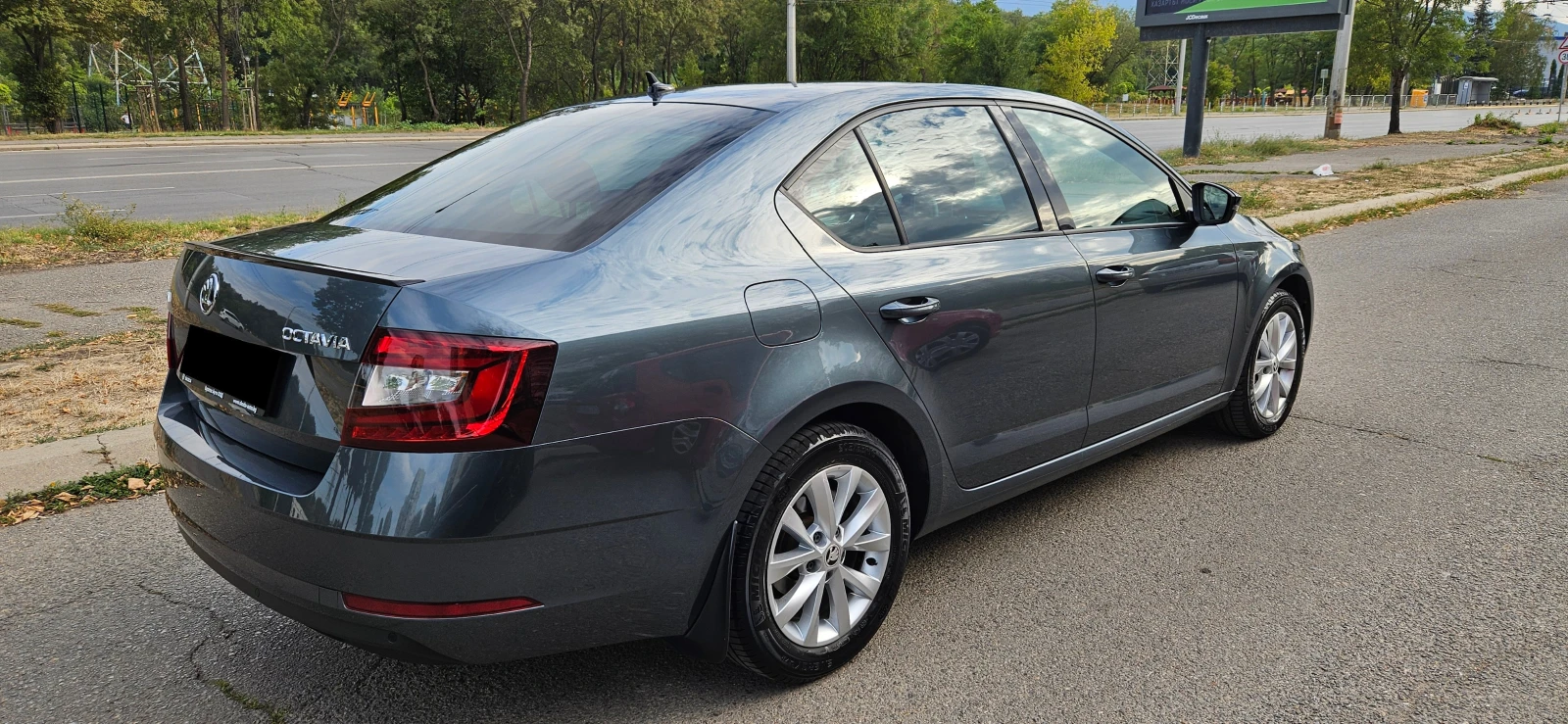 Skoda Octavia 1.5TSI  DSG - изображение 2