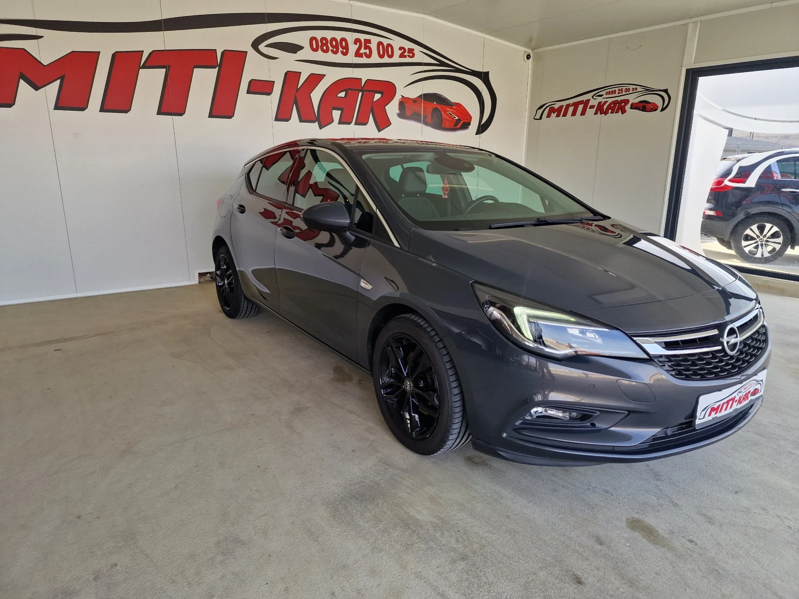 Opel Astra 1.6 110kc  COSMO 170000KM EURO 6B - изображение 2