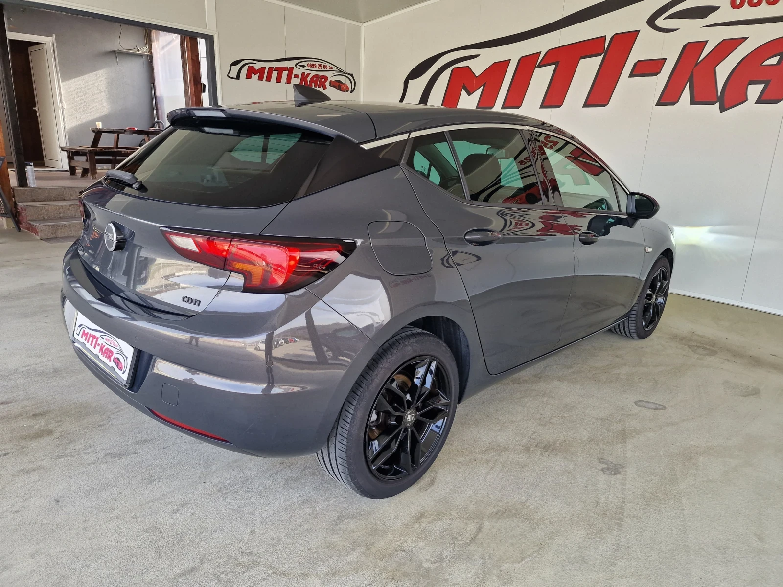 Opel Astra 1.6 110kc  COSMO 170000KM EURO 6B - изображение 6