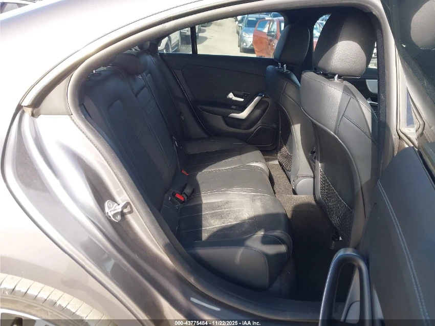 Mercedes-Benz CLA 250 COUPE* DIGITAL* �������* 360 | Mobile.bg � ����������� 10