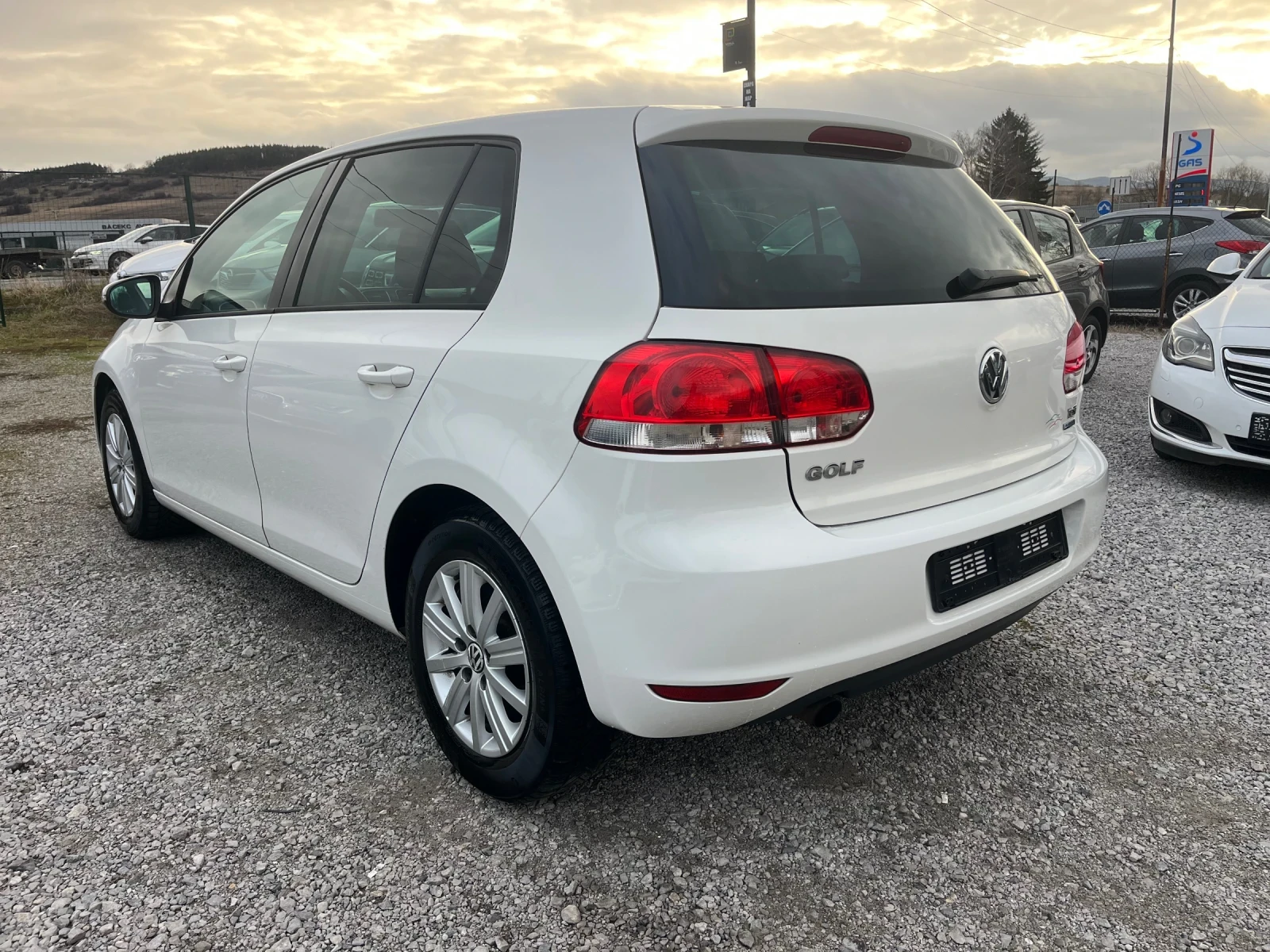 VW Golf 1.2TSI 110p.s - изображение 2