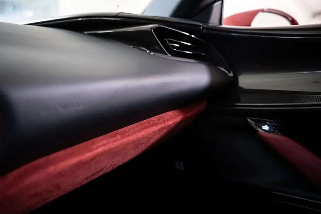 Ferrari SF 90 Asseto Fiorano Боя специална * 1000 състезания* , снимка 17 - Автомобили и джипове - 53813769