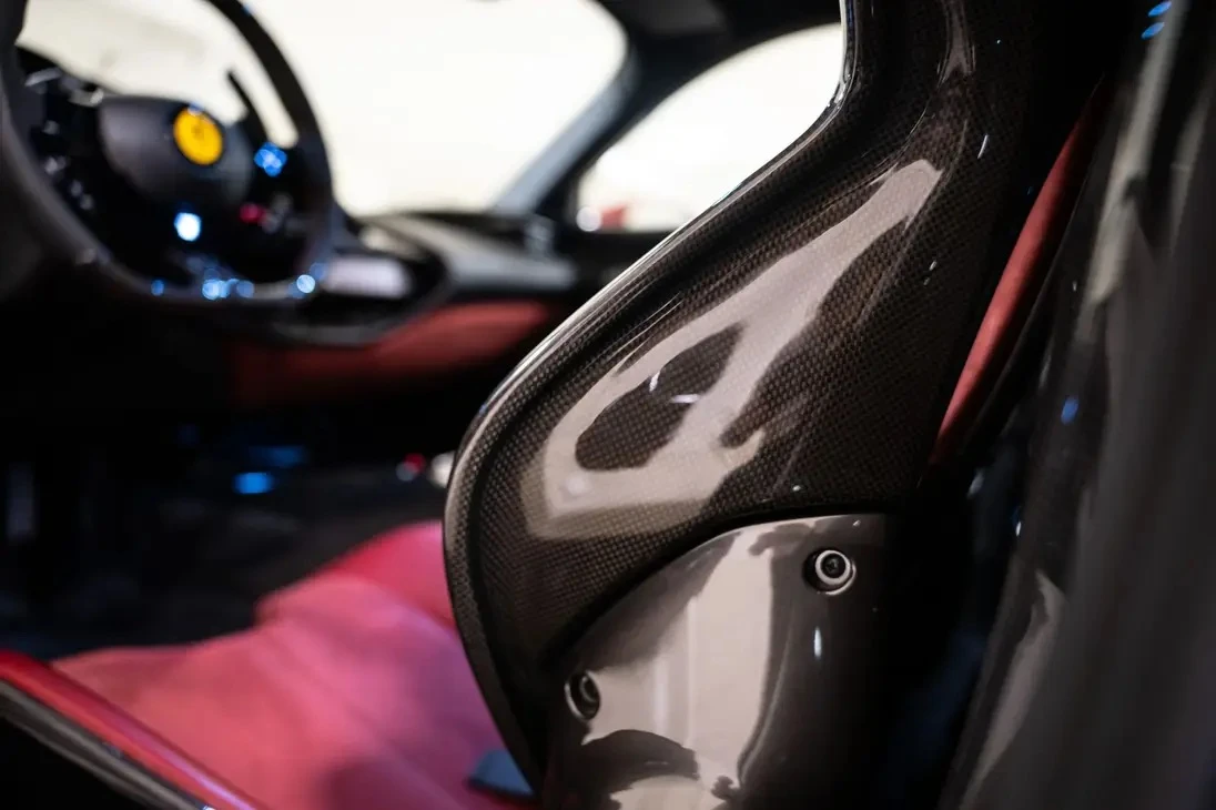 Ferrari SF 90 Asseto Fiorano Боя специална * 1000 състезания* , снимка 14 - Автомобили и джипове - 53813769