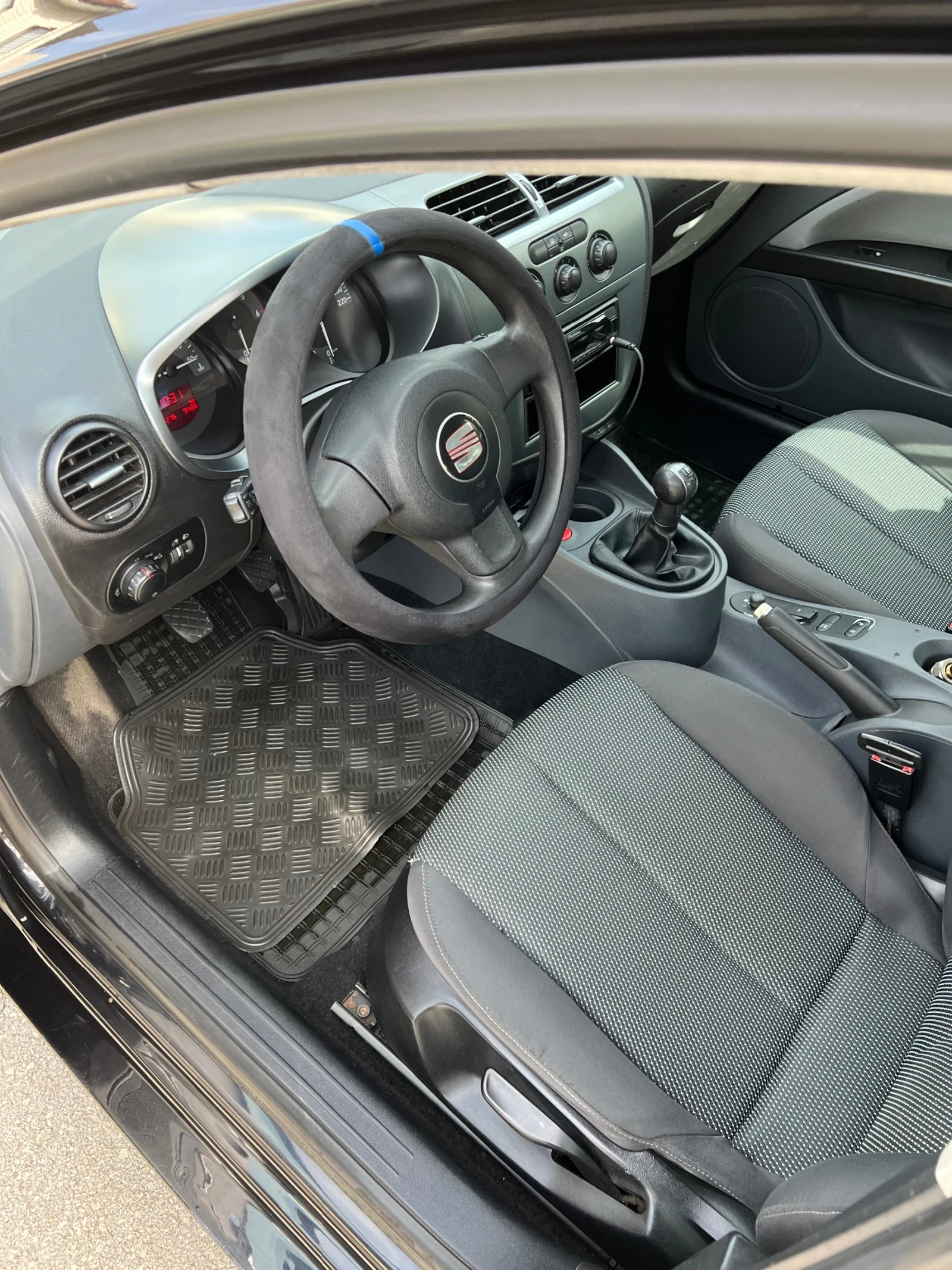 Seat Leon 1.9TDI 105 hp, снимка 9 - Автомобили и джипове - 54386264