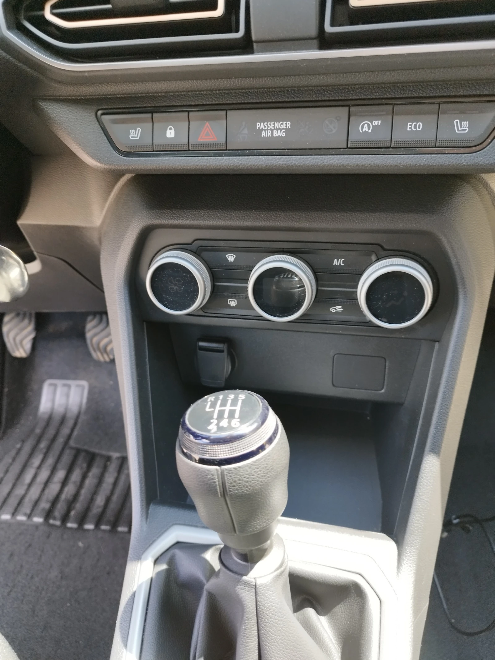 Dacia Sandero Stepway ECO-G 100Газ/бензин, снимка 10 - Автомобили и джипове - 54400211