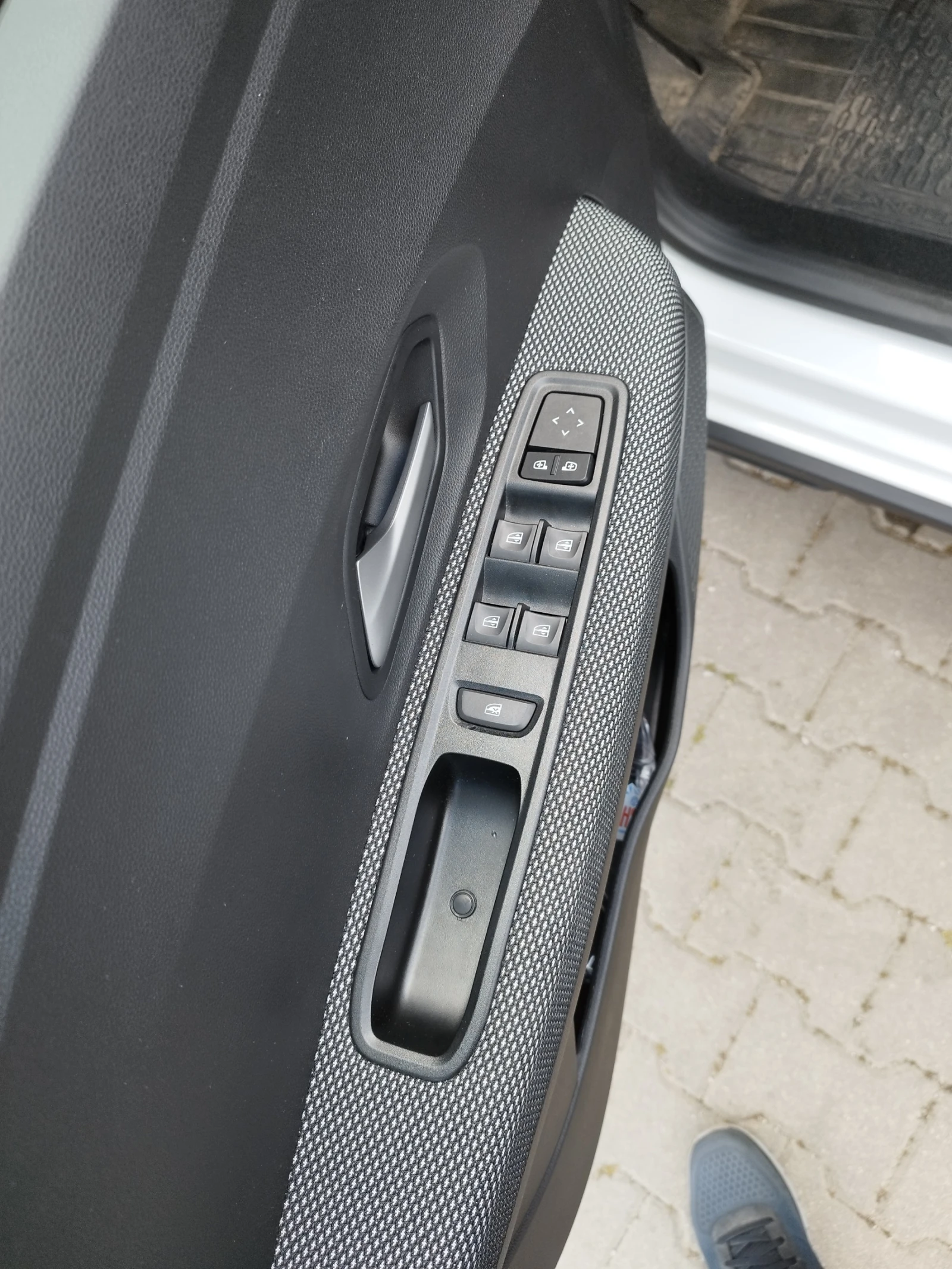 Dacia Sandero Stepway ECO-G 100Газ/бензин, снимка 9 - Автомобили и джипове - 54400211