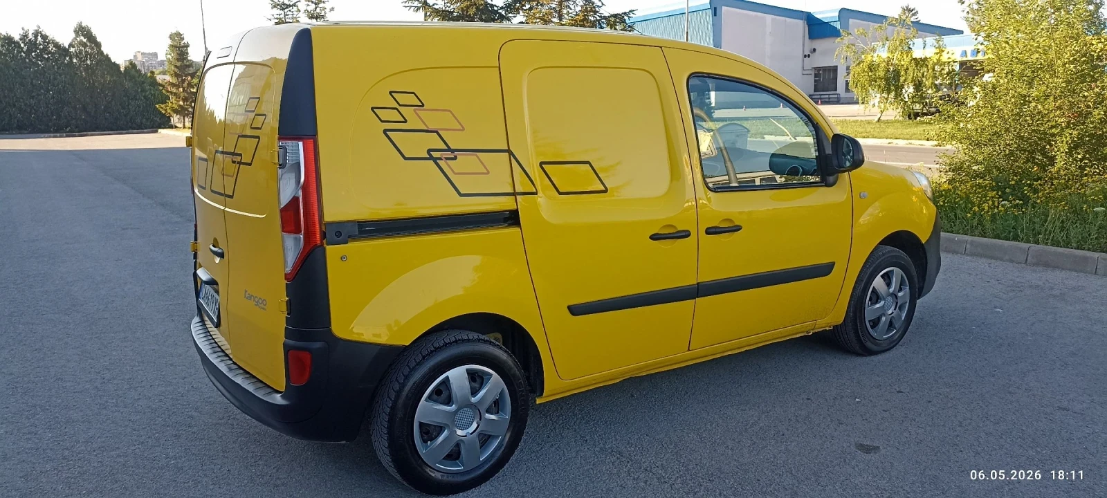 Renault Kangoo 1.5dci, снимка 9 - Автомобили и джипове - 54444411
