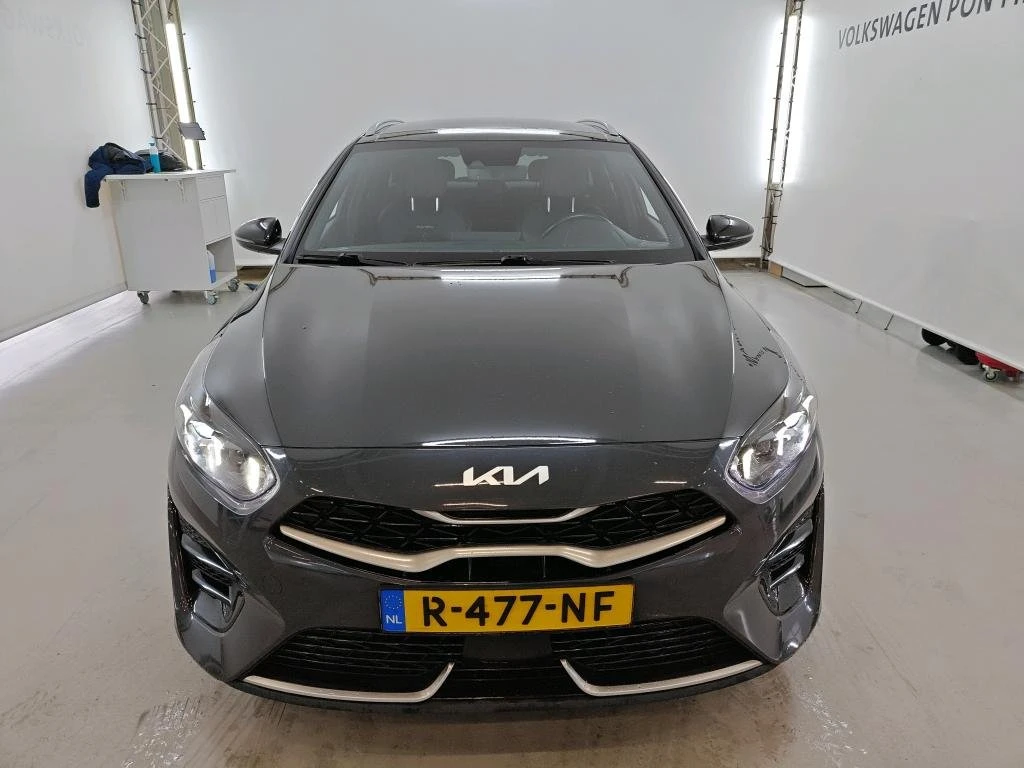 Kia Ceed 1.5 GDI GT Line 160 �.�. �������, ������� | Mobile.bg � ����������� 9