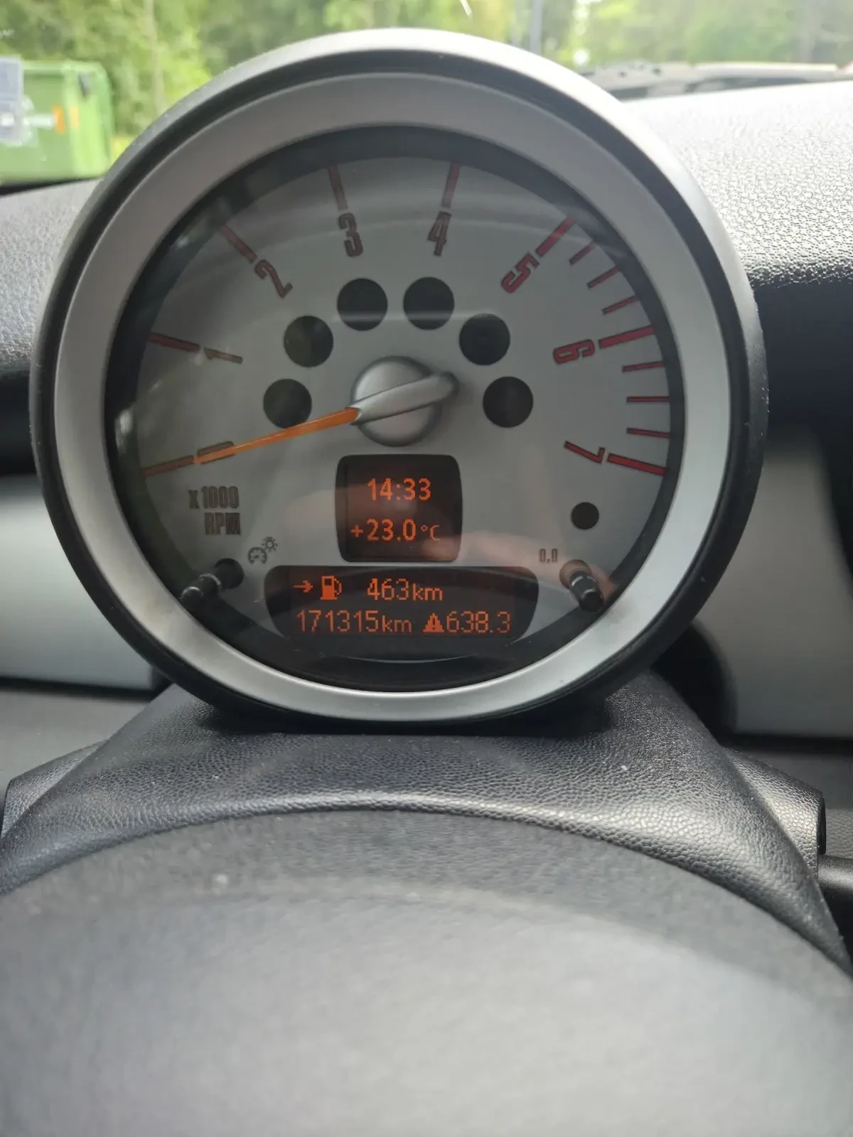 Mini Clubman 1.6d, снимка 13 - Автомобили и джипове - 54621105