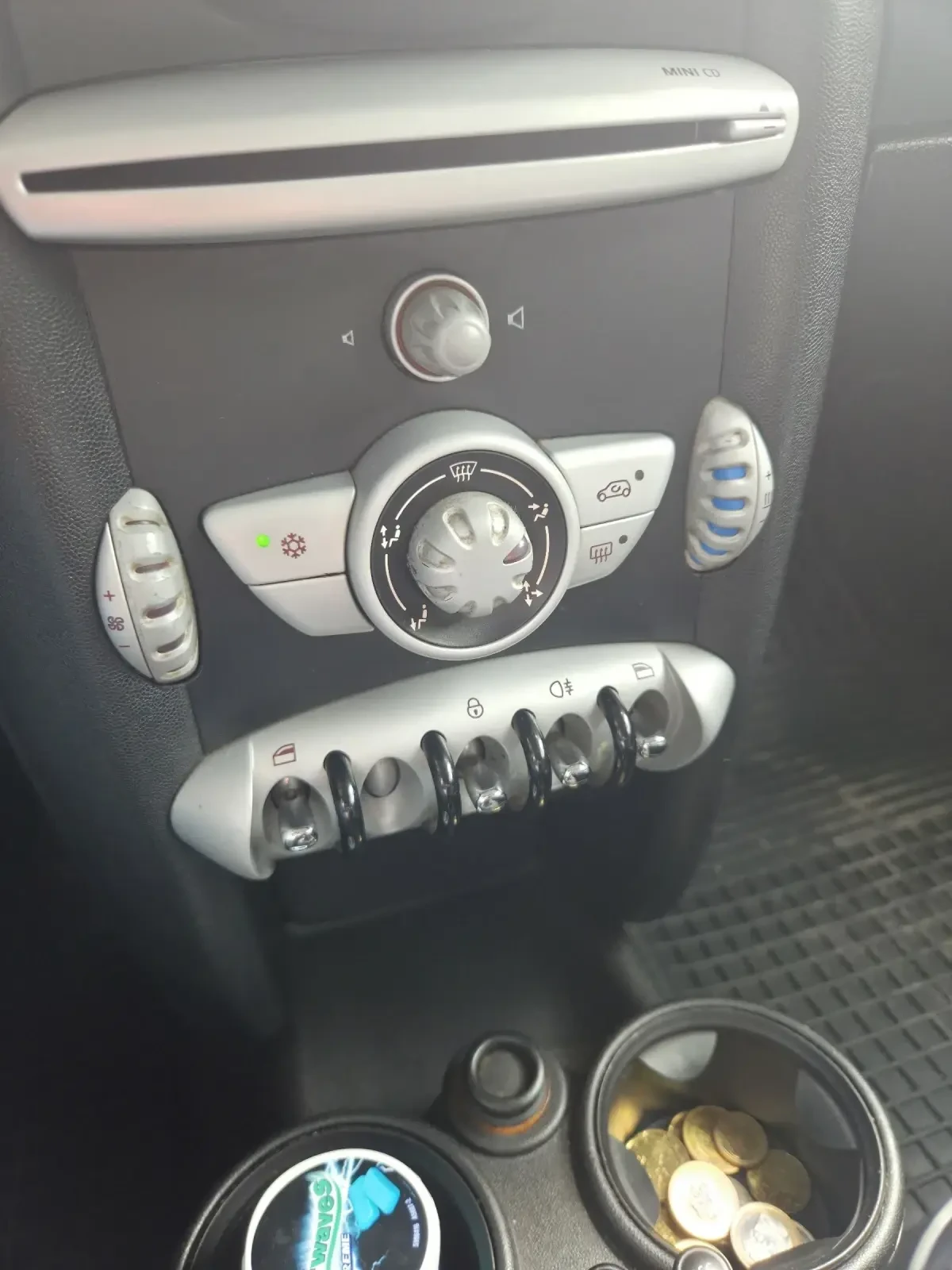 Mini Clubman 1.6d, снимка 12 - Автомобили и джипове - 54621105