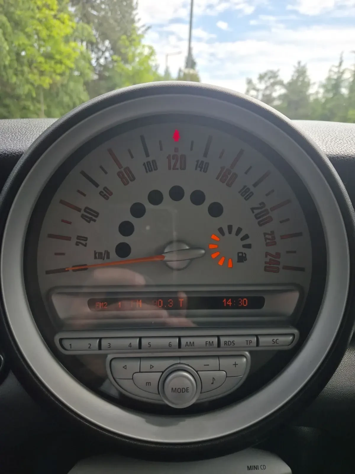 Mini Clubman 1.6d, снимка 11 - Автомобили и джипове - 54621105