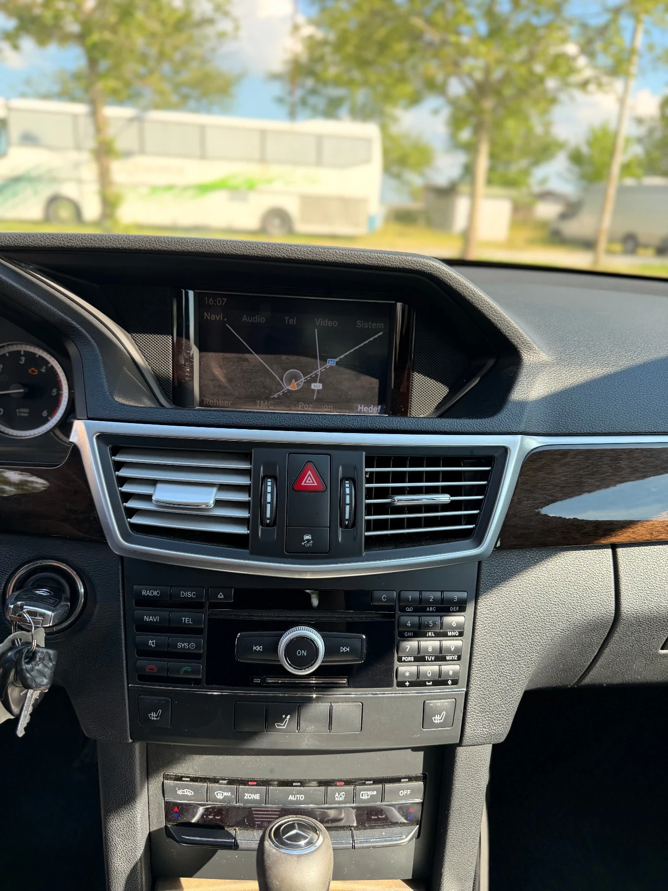 Mercedes-Benz E 220 CDI / ��� ���� /��� | Mobile.bg � ����������� 9