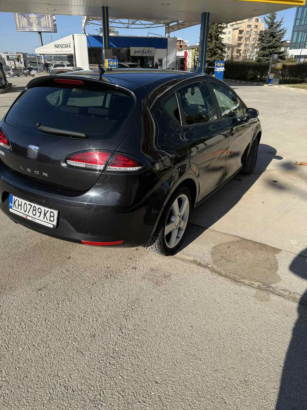 Seat Leon, снимка 9 - Автомобили и джипове - 54903027