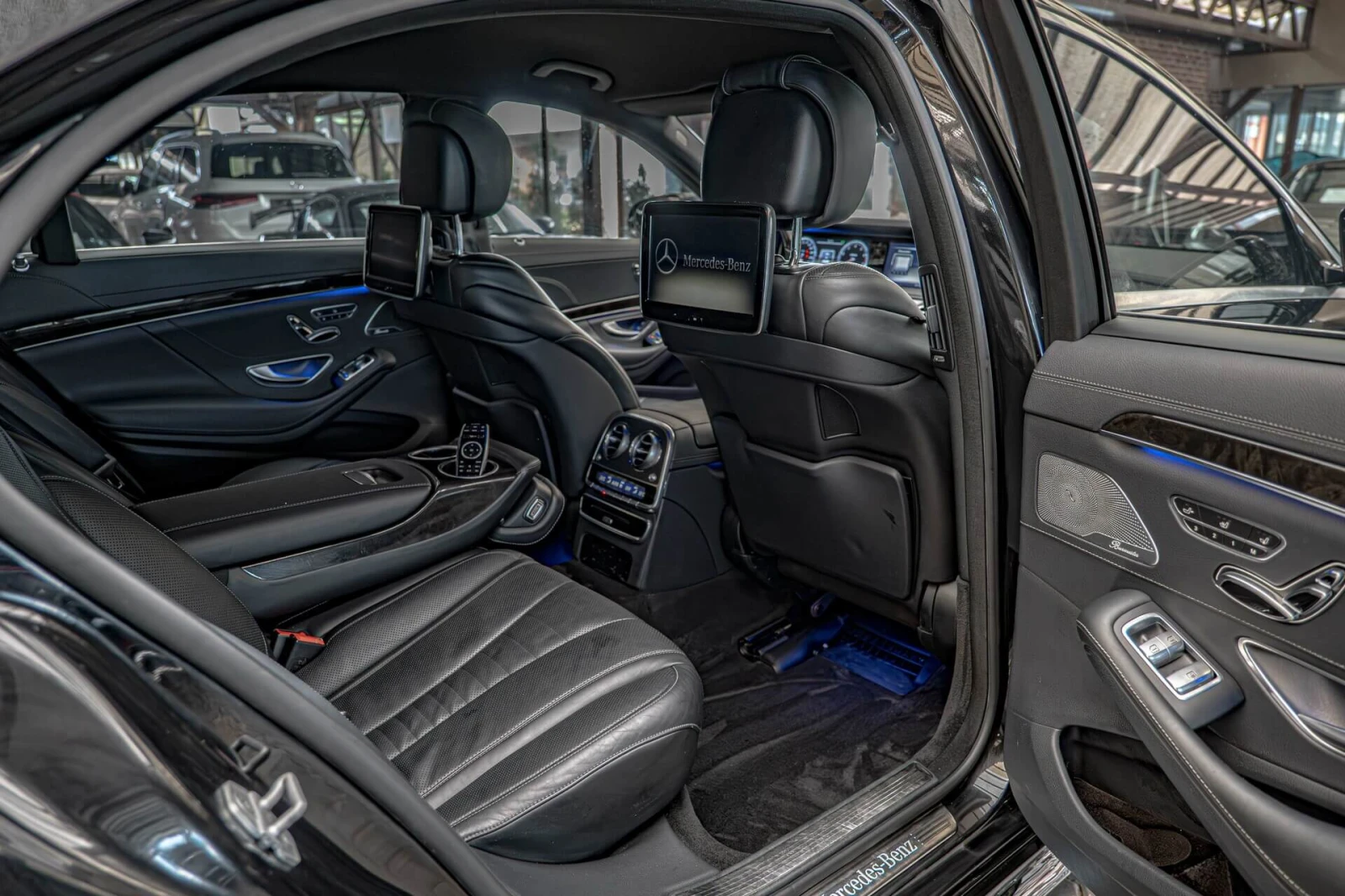 Mercedes-Benz S 500 AMG/4Matic/RSE/Ambient/Burmester/Обдухване/Камера3, снимка 11 - Автомобили и джипове - 55039126