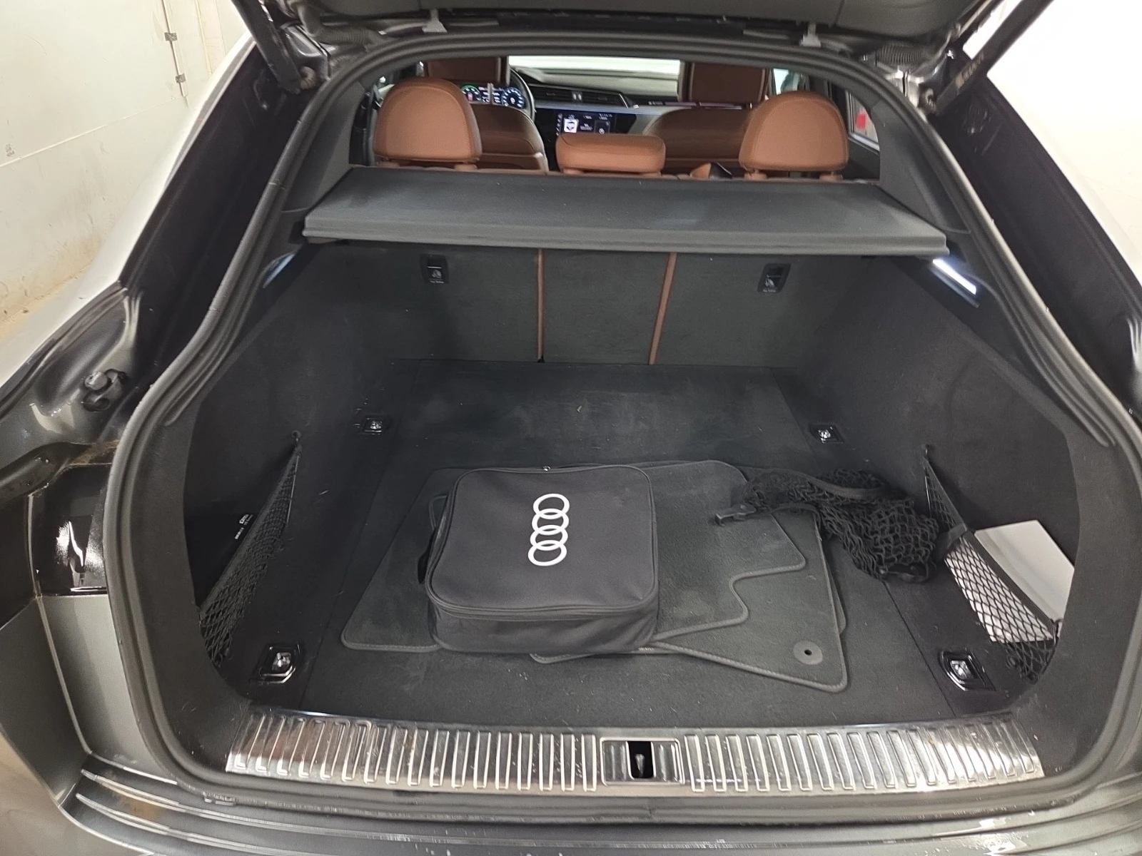 Audi E-Tron Sportback Technik / Quattro / HUD /, снимка 14 - Автомобили и джипове - 55261211