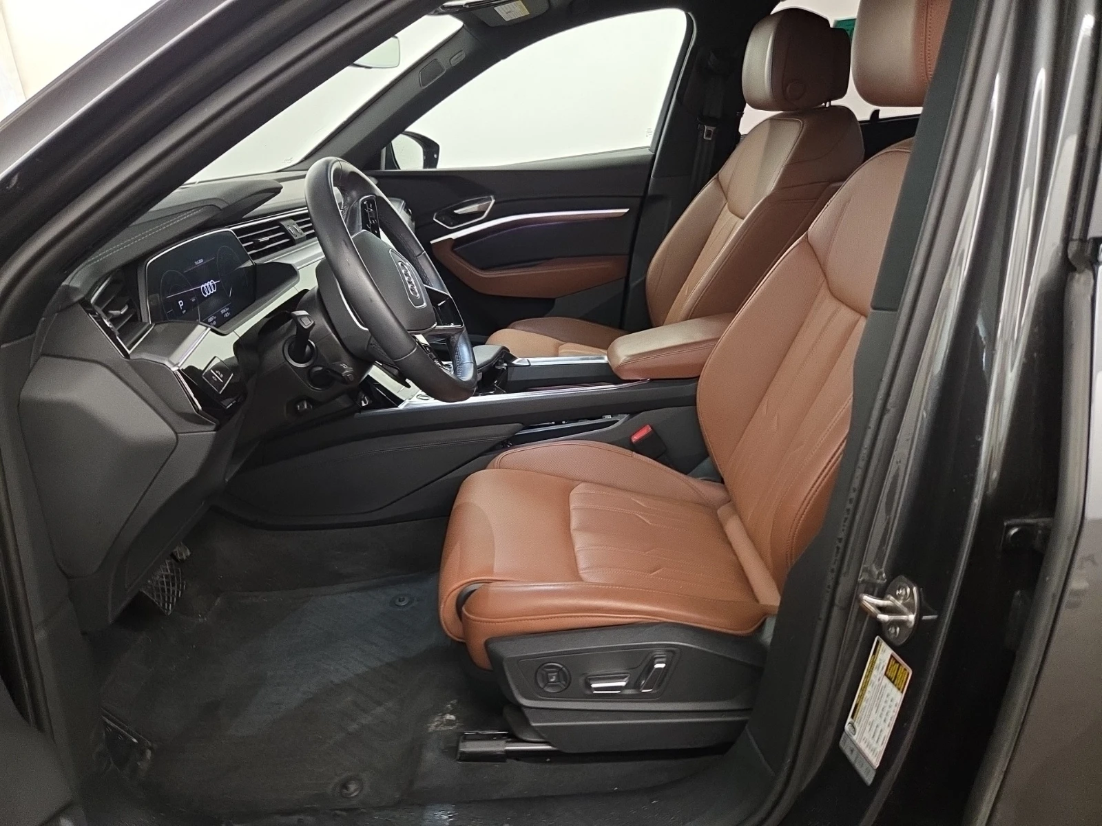 Audi E-Tron Sportback Technik / Quattro / HUD /, снимка 7 - Автомобили и джипове - 55261211