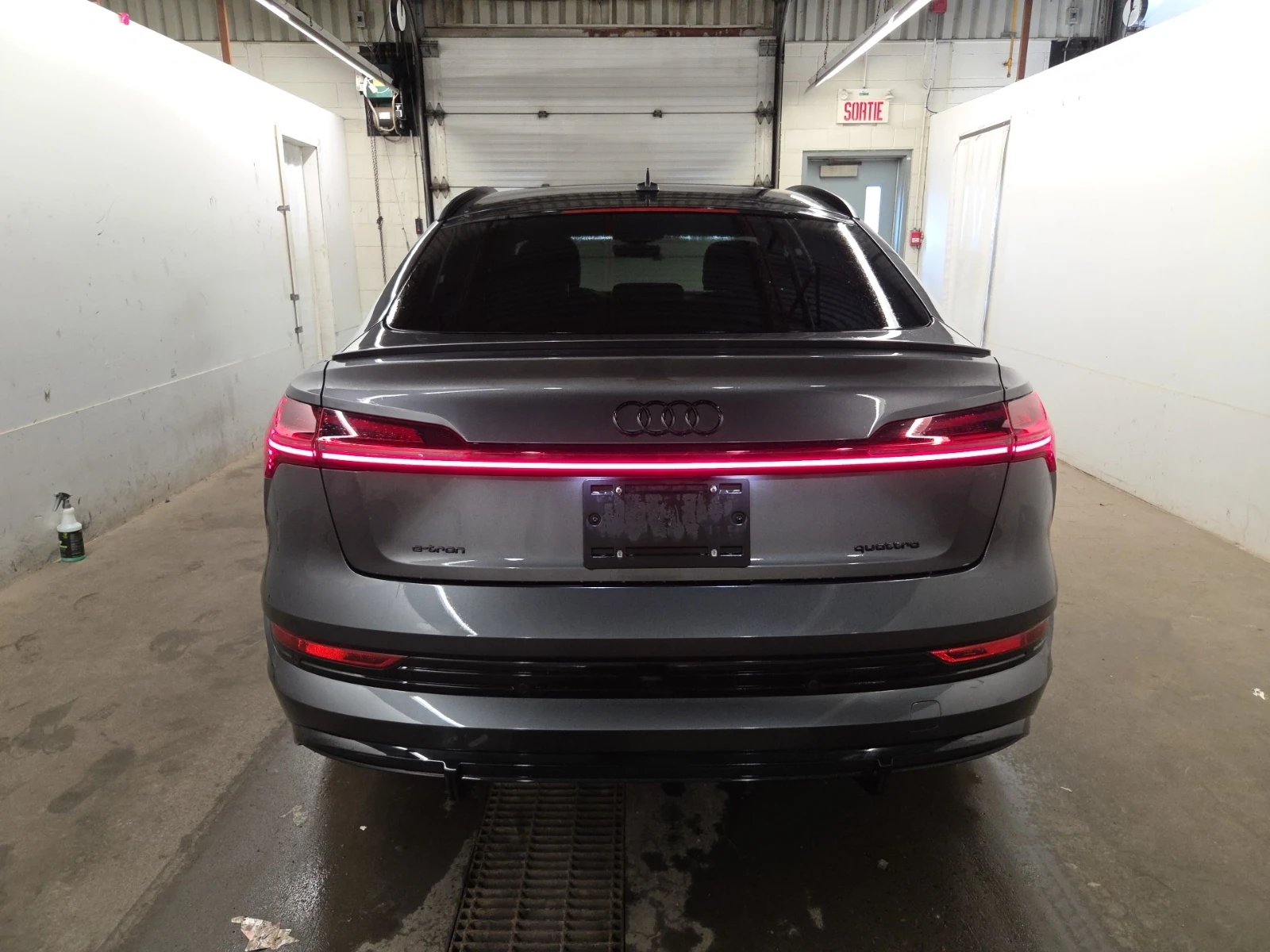 Audi E-Tron Sportback Technik / Quattro / HUD /, снимка 5 - Автомобили и джипове - 55261211