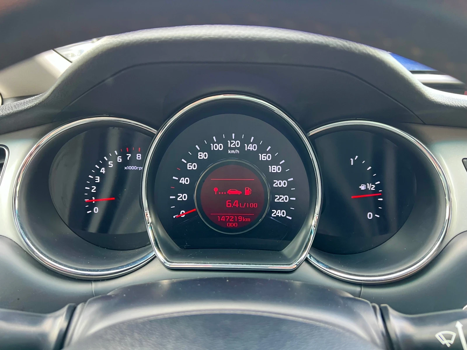 Kia Ceed 1.6i ШВЕЙЦАРИЯ, снимка 12 - Автомобили и джипове - 55316738