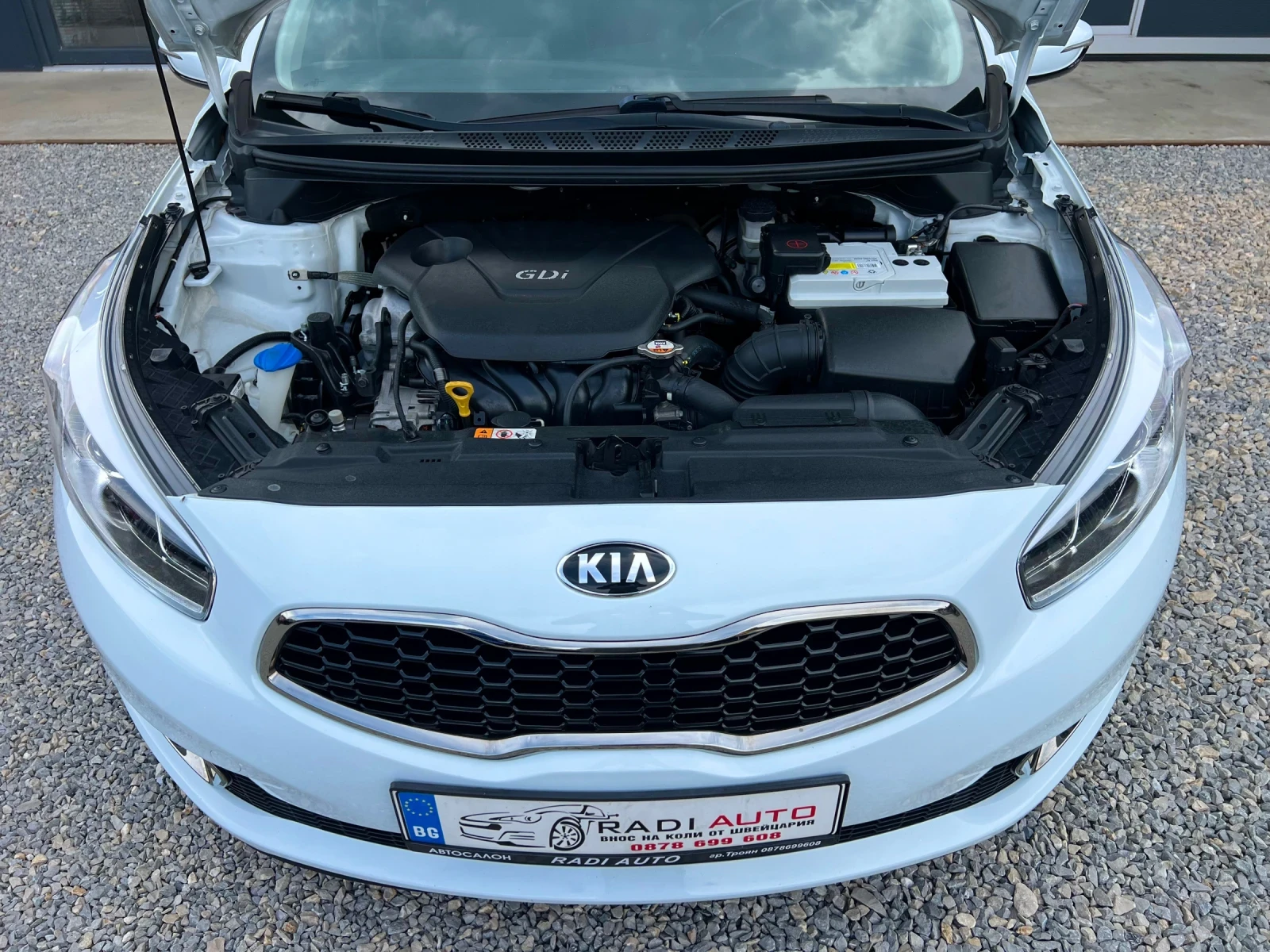 Kia Ceed 1.6i ШВЕЙЦАРИЯ, снимка 6 - Автомобили и джипове - 55316738