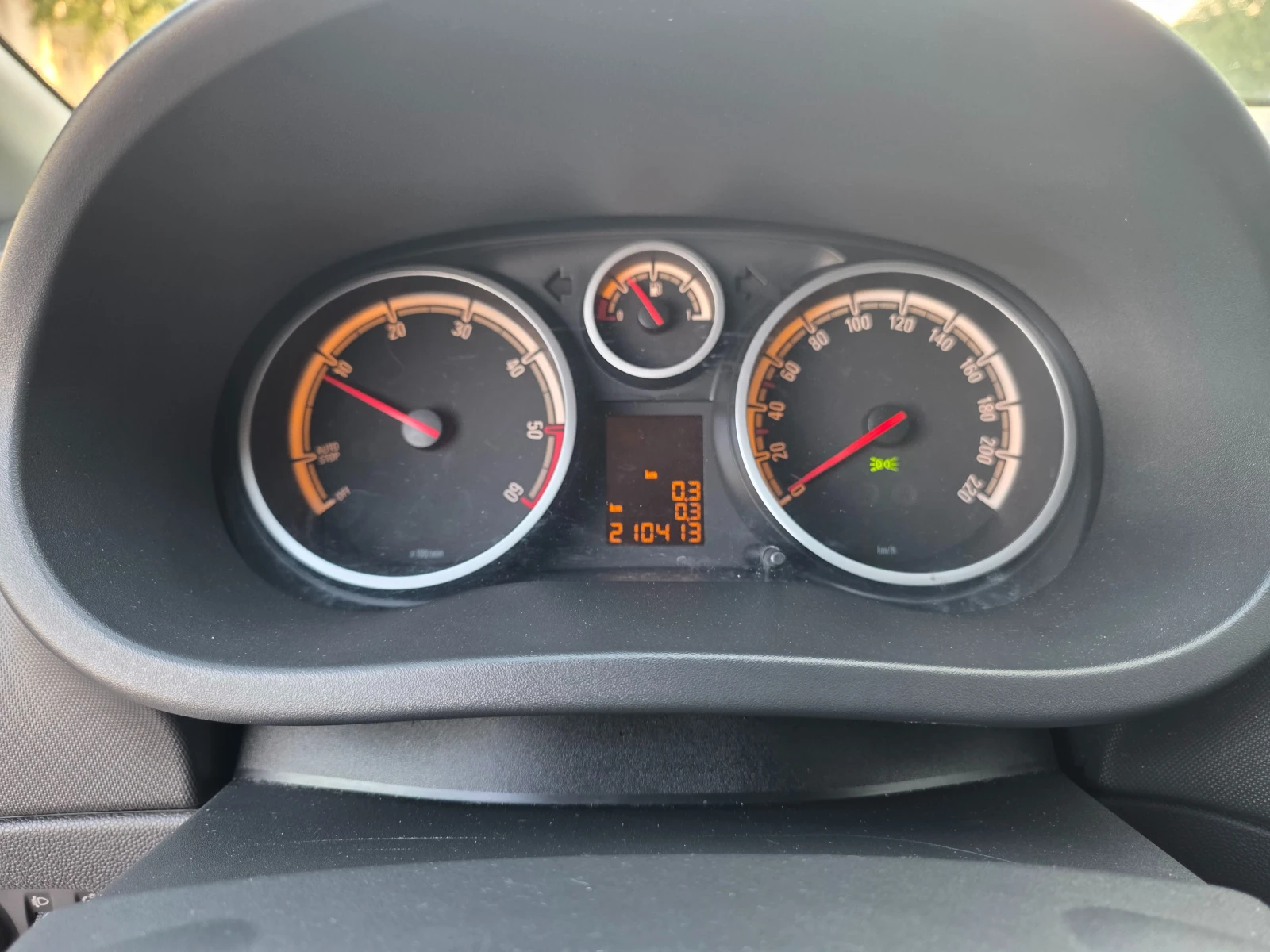 Opel Corsa 1.3 CDTI, снимка 8 - Автомобили и джипове - 55390715
