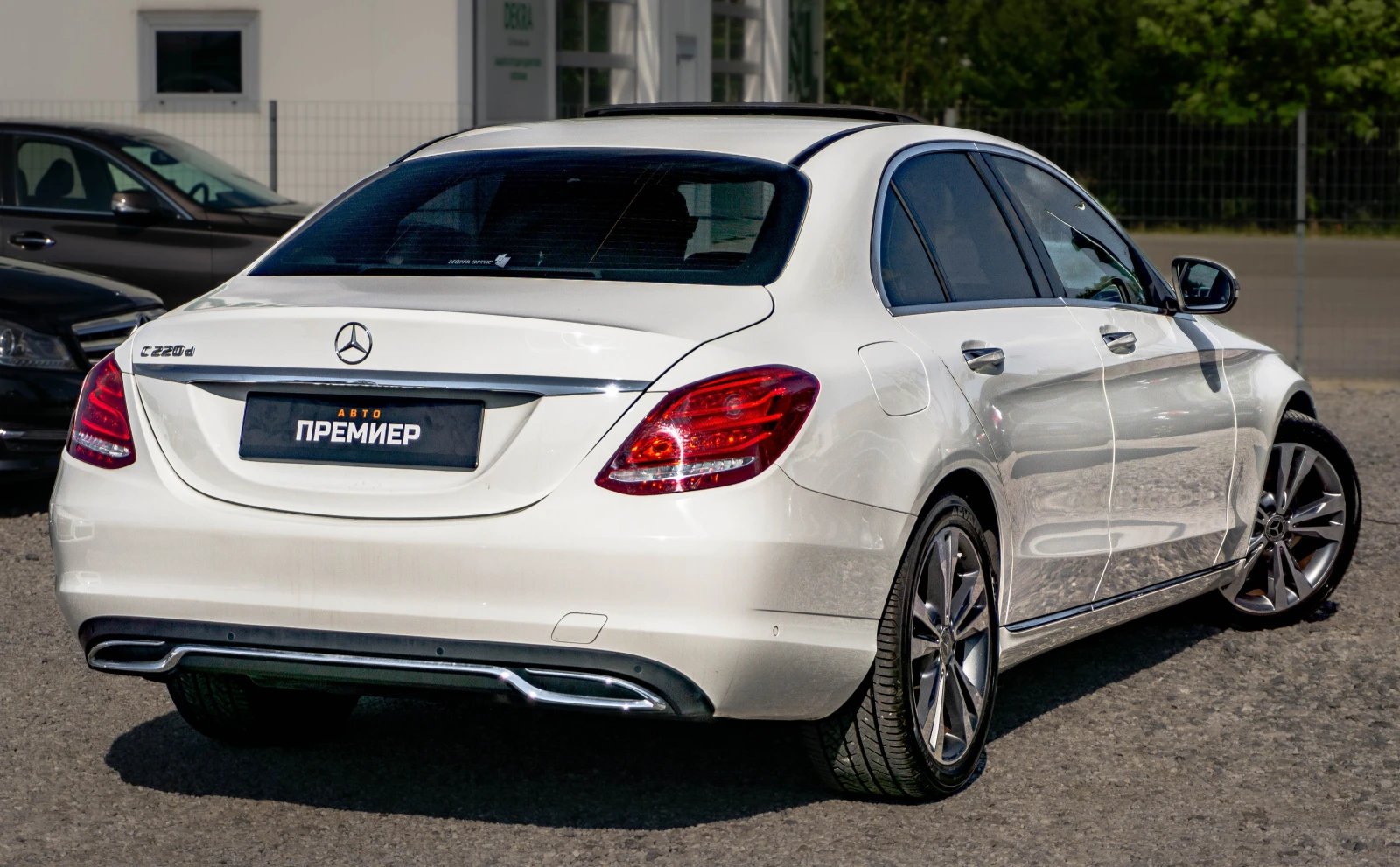 Mercedes-Benz C 220 d-AVANTGARDE-9GTronic-170hp, снимка 4 - Автомобили и джипове - 55391426