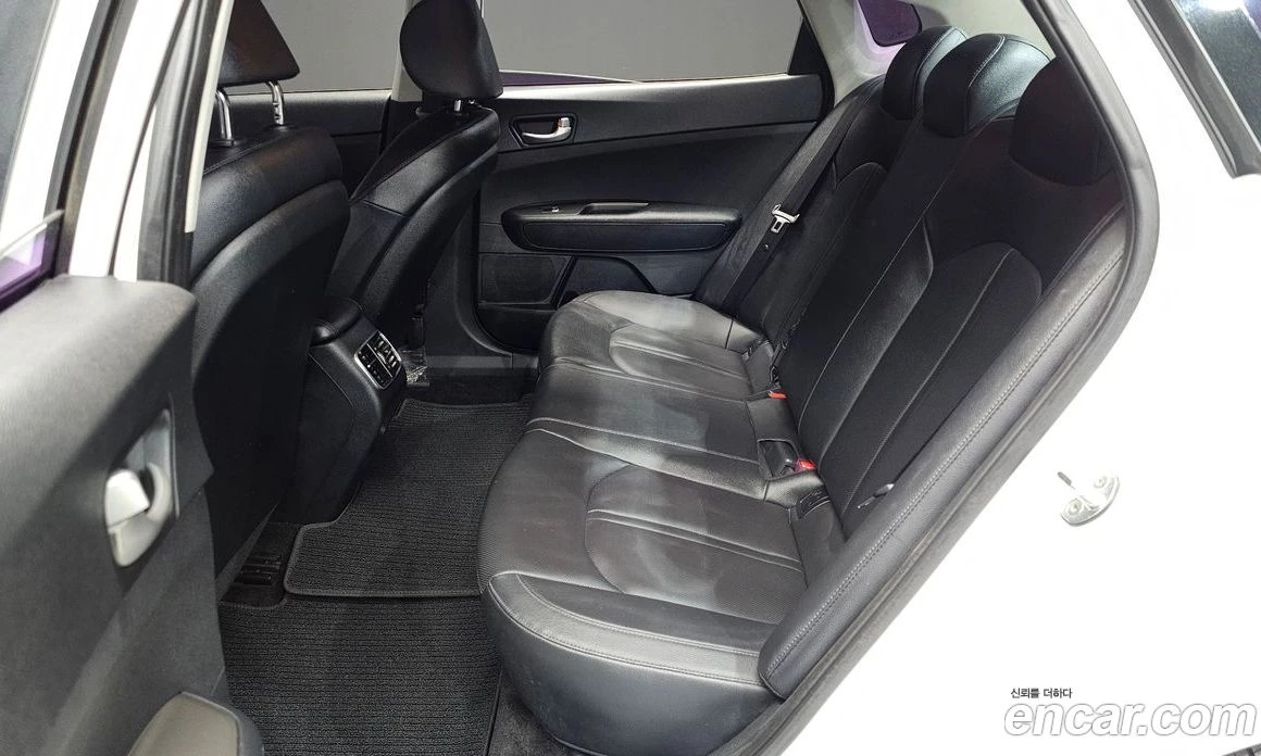 Kia K5 2.0 Luxury, снимка 11 - Автомобили и джипове - 55669078