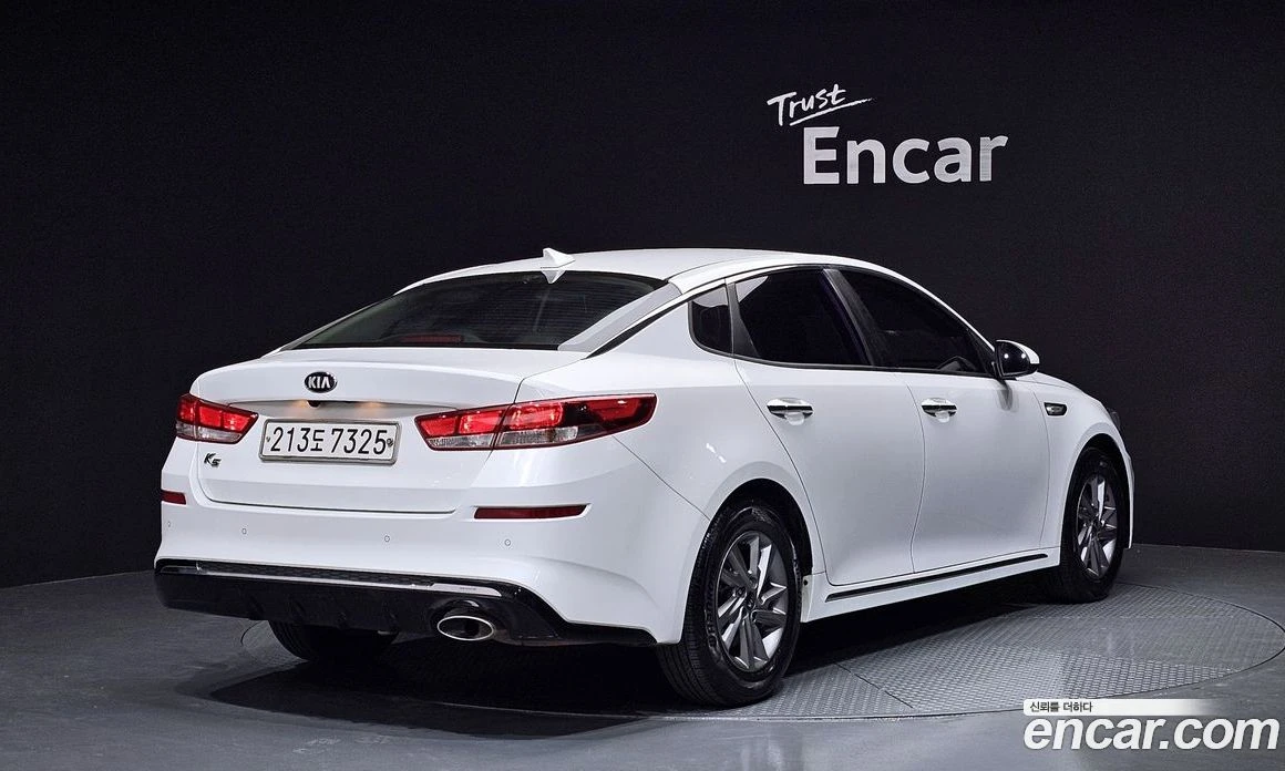 Kia K5 2.0 Luxury, снимка 2 - Автомобили и джипове - 55669078