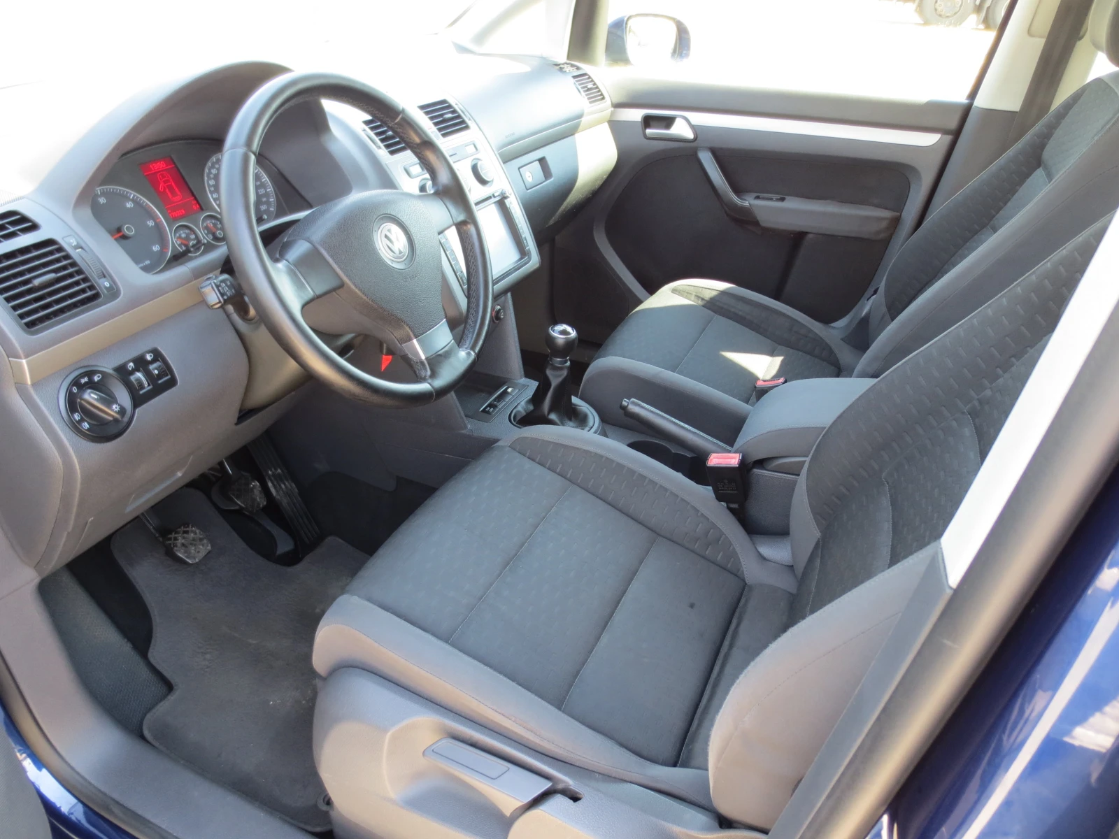 VW Touran 2.0 TDI  | Mobile.bg � ����������� 9