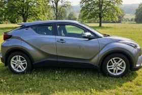 Toyota C-HR  1.8 Hybrid 122hp e-CVT Center, снимка 2