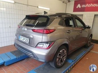 Hyundai Kona 64KWh/FACE/ГАРАНЦИЯ SOH100% /TREND/BLUELINK - изображение 3
