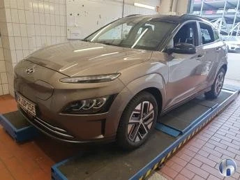 Hyundai Kona 64KWh/FACE/ГАРАНЦИЯ SOH100% /TREND/BLUELINK - изображение 2
