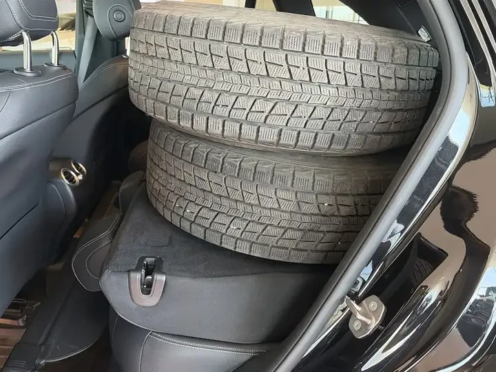 Mercedes-Benz GLC 300 /Premium/Night/Intelligent Pkg/CARFAX, снимка 13 - Автомобили и джипове - 54784877