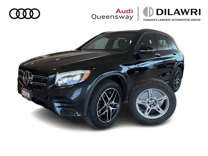 Mercedes-Benz GLC 300 /Premium/Night/Intelligent Pkg/CARFAX, снимка 2 - Автомобили и джипове - 54784877