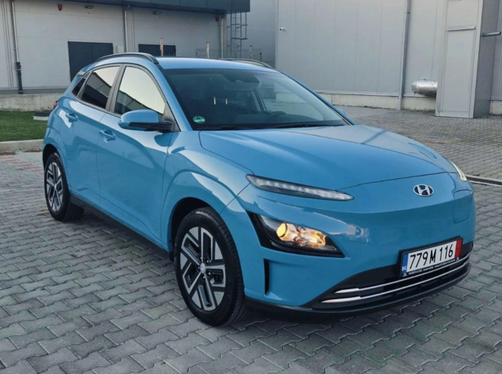 Hyundai Kona Trend/Facelift/42kwh/136hp/Сервизна книжка/SOH100%, снимка 1