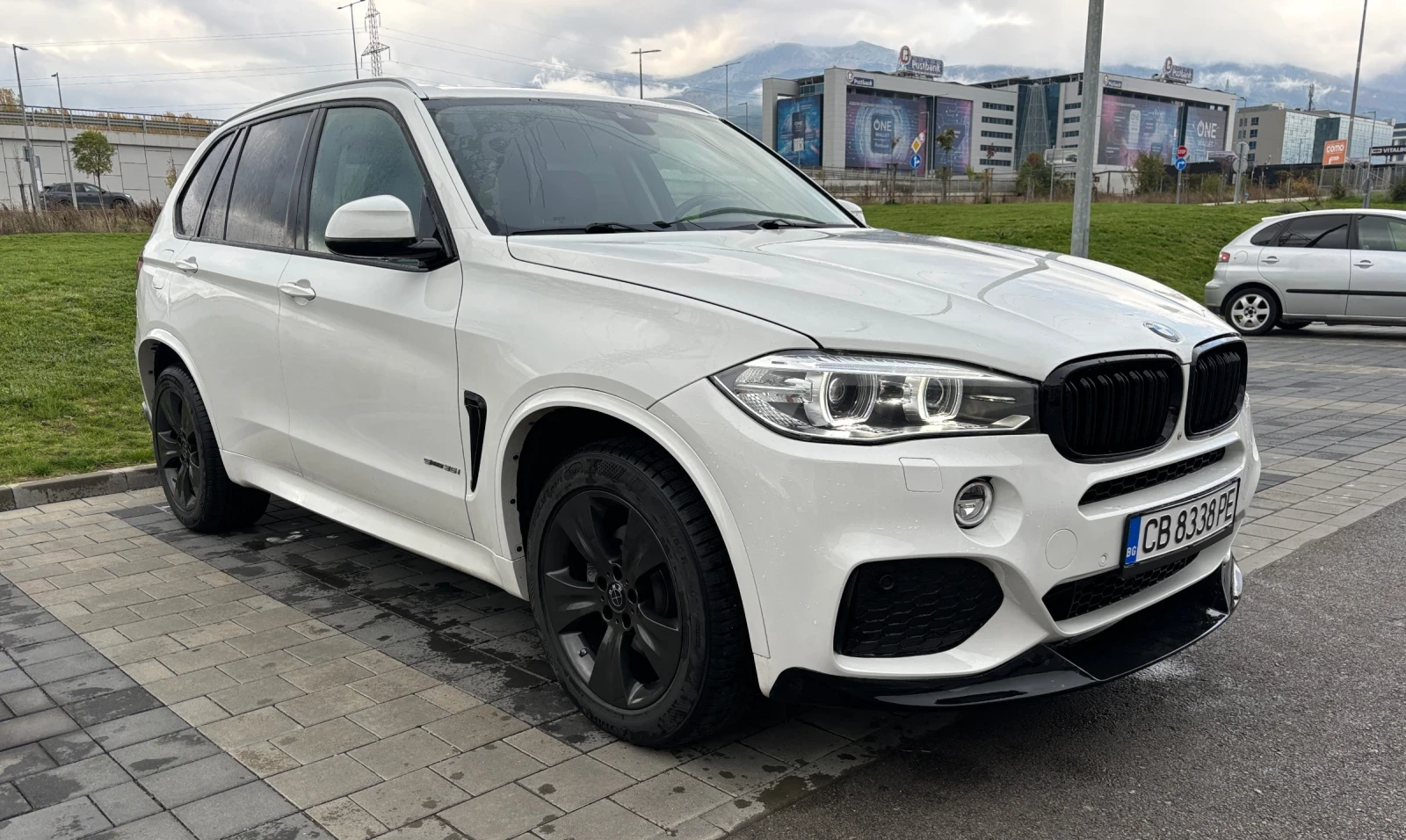 BMW X5 35i M Pack * Подгрев * Панорама * 360 Камери - изображение 3