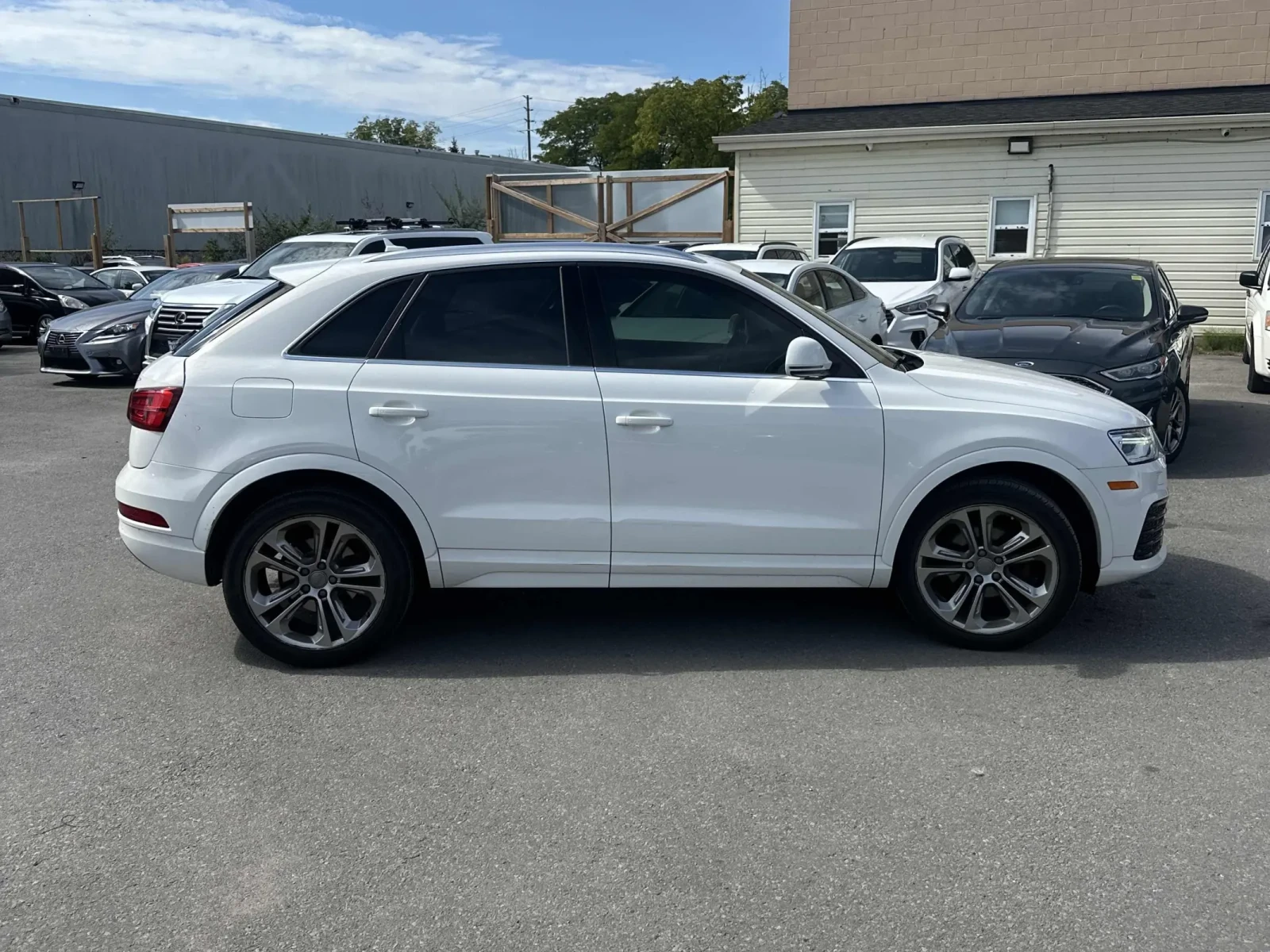 Audi Q3 * CARFAX* АВТОФИНАНСИРАНЕ БЕЗ ПЪРВОНАЧАЛНА ВНОСКА! - изображение 4