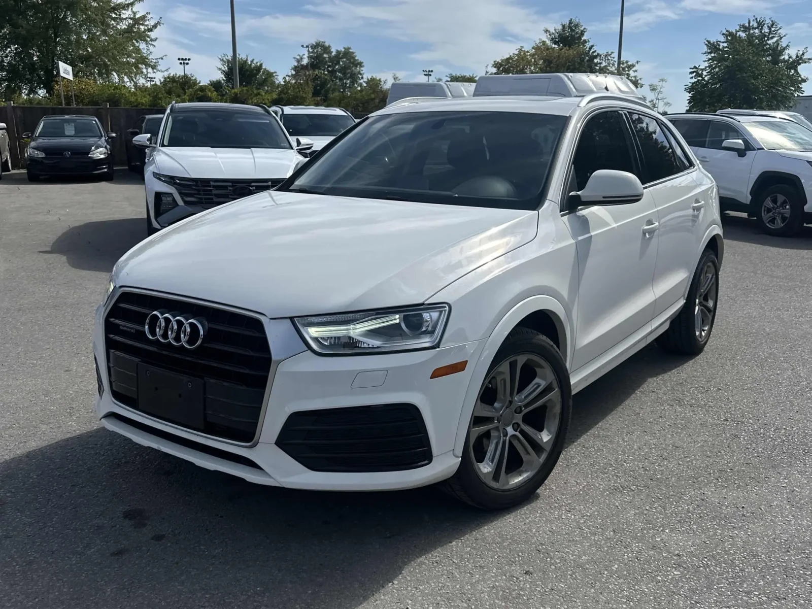 Audi Q3 * CARFAX* АВТОФИНАНСИРАНЕ БЕЗ ПЪРВОНАЧАЛНА ВНОСКА! - изображение 2