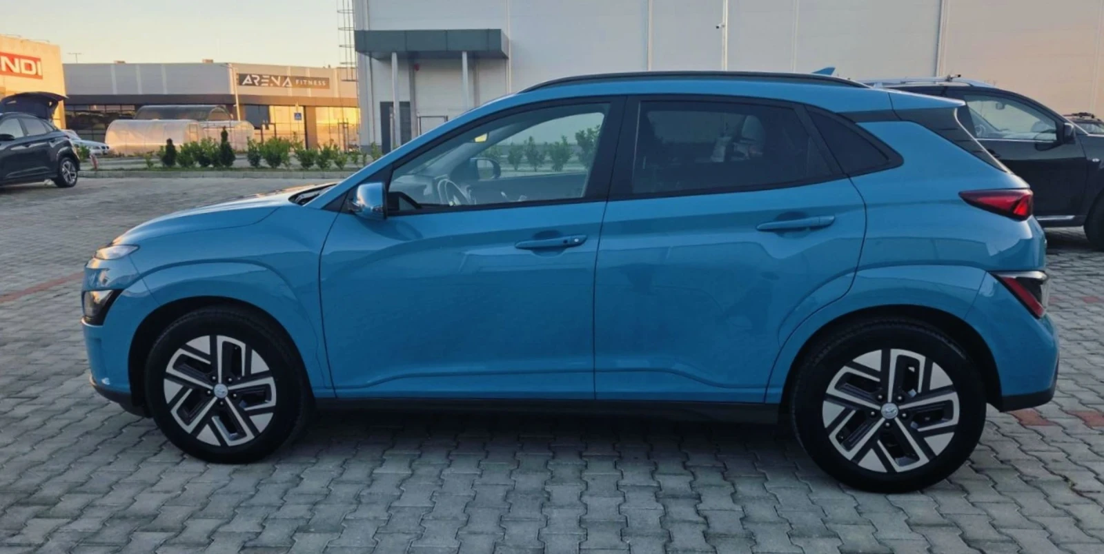 Hyundai Kona Trend/Facelift/42kwh/136hp/Сервизна книжка/SOH100% - изображение 4