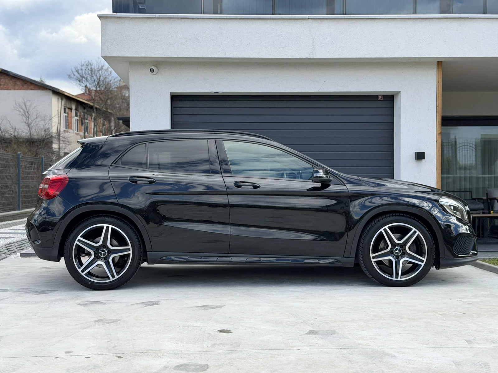 Mercedes-Benz GLA 220 2.2 AMG - изображение 7