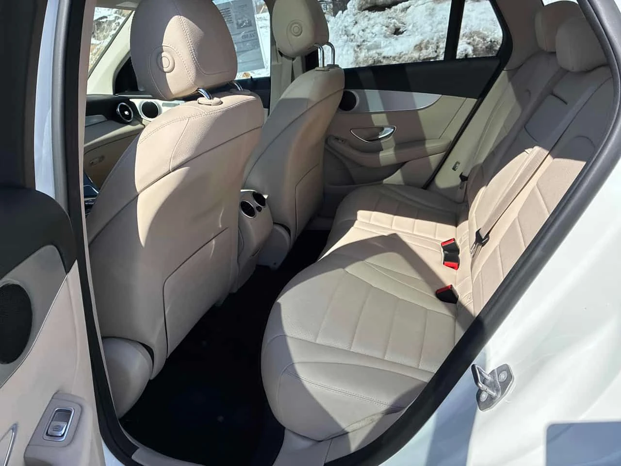 Mercedes-Benz GLC 300  * CARFAX * Дистроник * Подгрев * , снимка 12 - Автомобили и джипове - 54037073