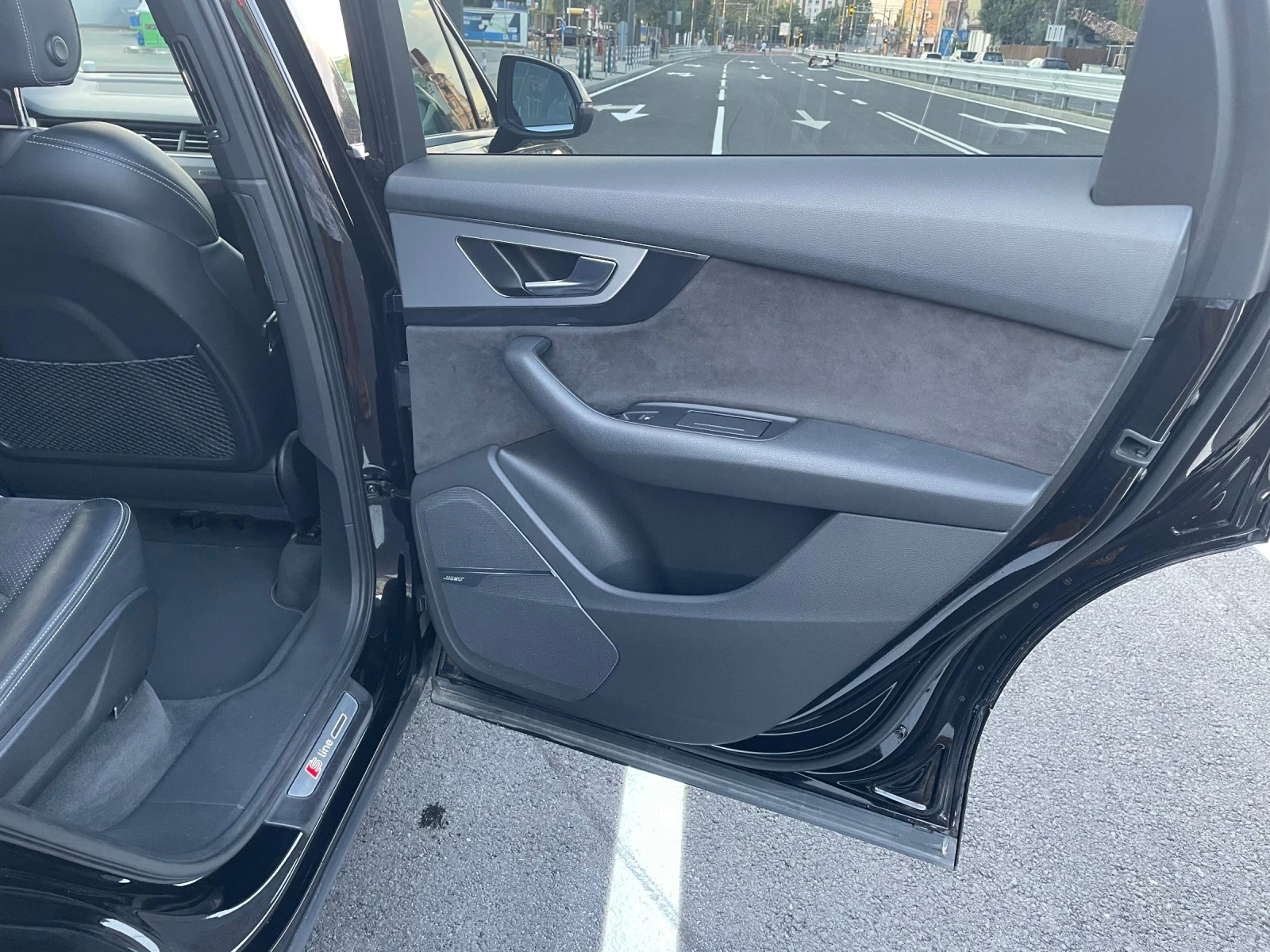 Audi Q7 Sline, 272 кс, снимка 9 - Автомобили и джипове - 54322527