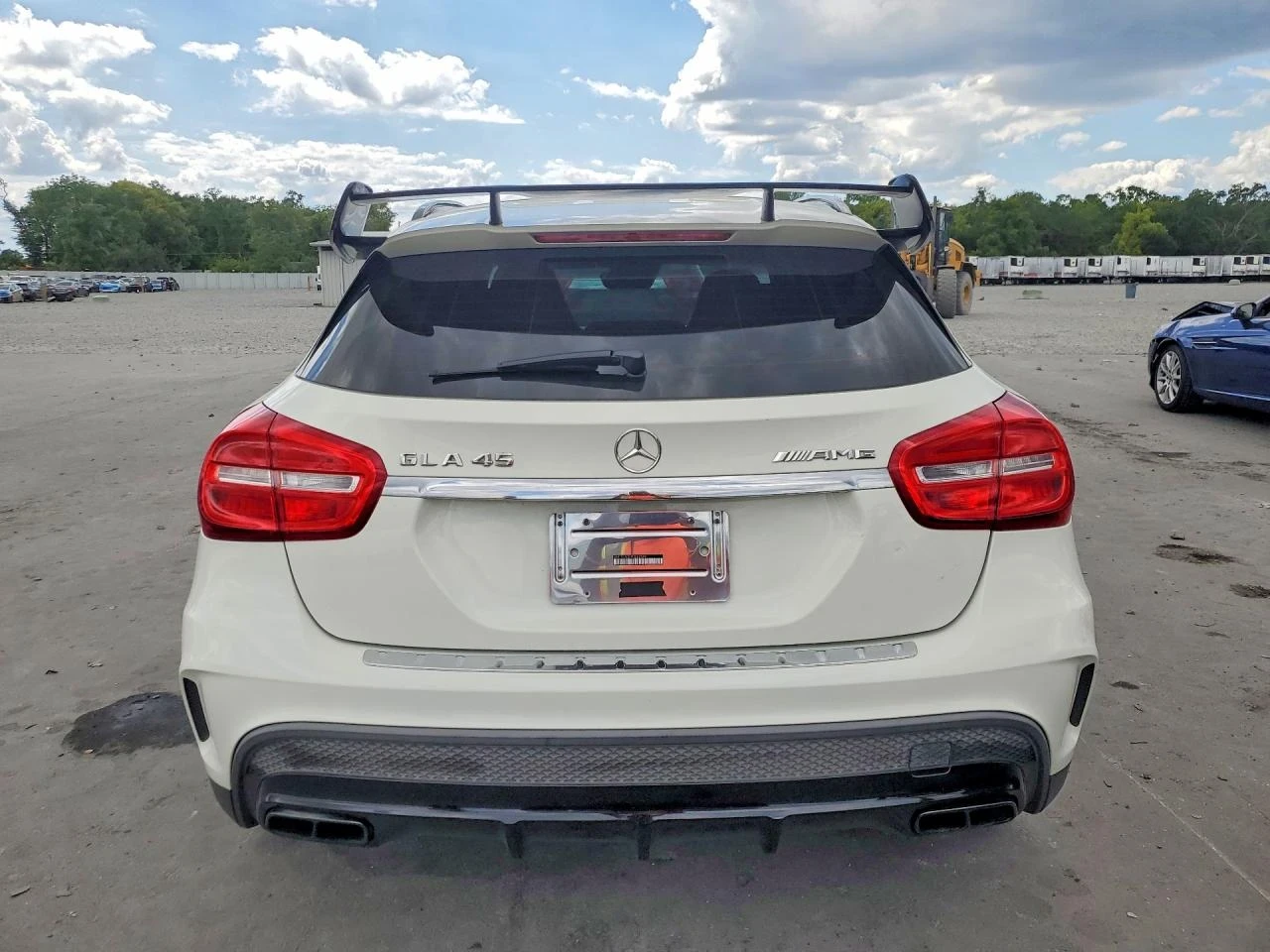 Mercedes-Benz GLA 45 AMG 4MATIC CARBON BUCKET PANO, снимка 5 - Автомобили и джипове - 54493939
