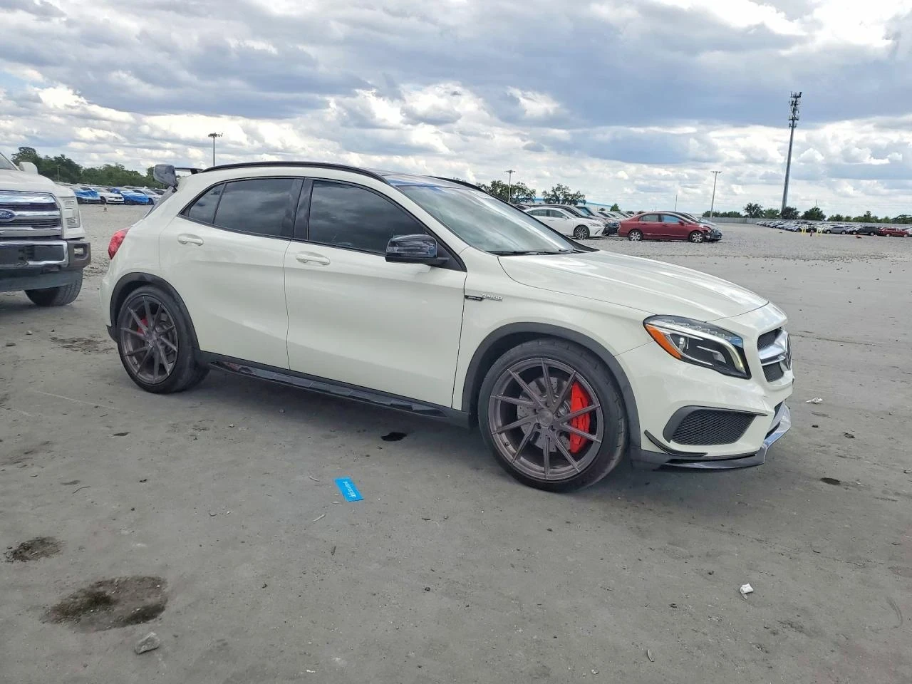Mercedes-Benz GLA 45 AMG 4MATIC CARBON BUCKET PANO, снимка 3 - Автомобили и джипове - 54493939