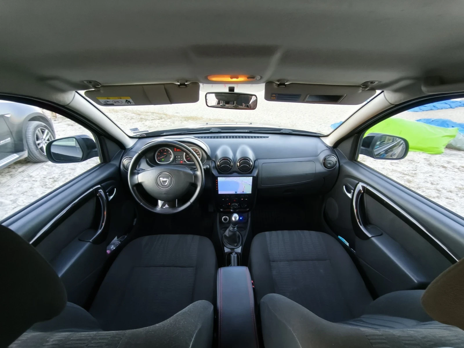Dacia Duster 1.6 4х4/газ/Android мултимедия , снимка 6 - Автомобили и джипове - 54979924