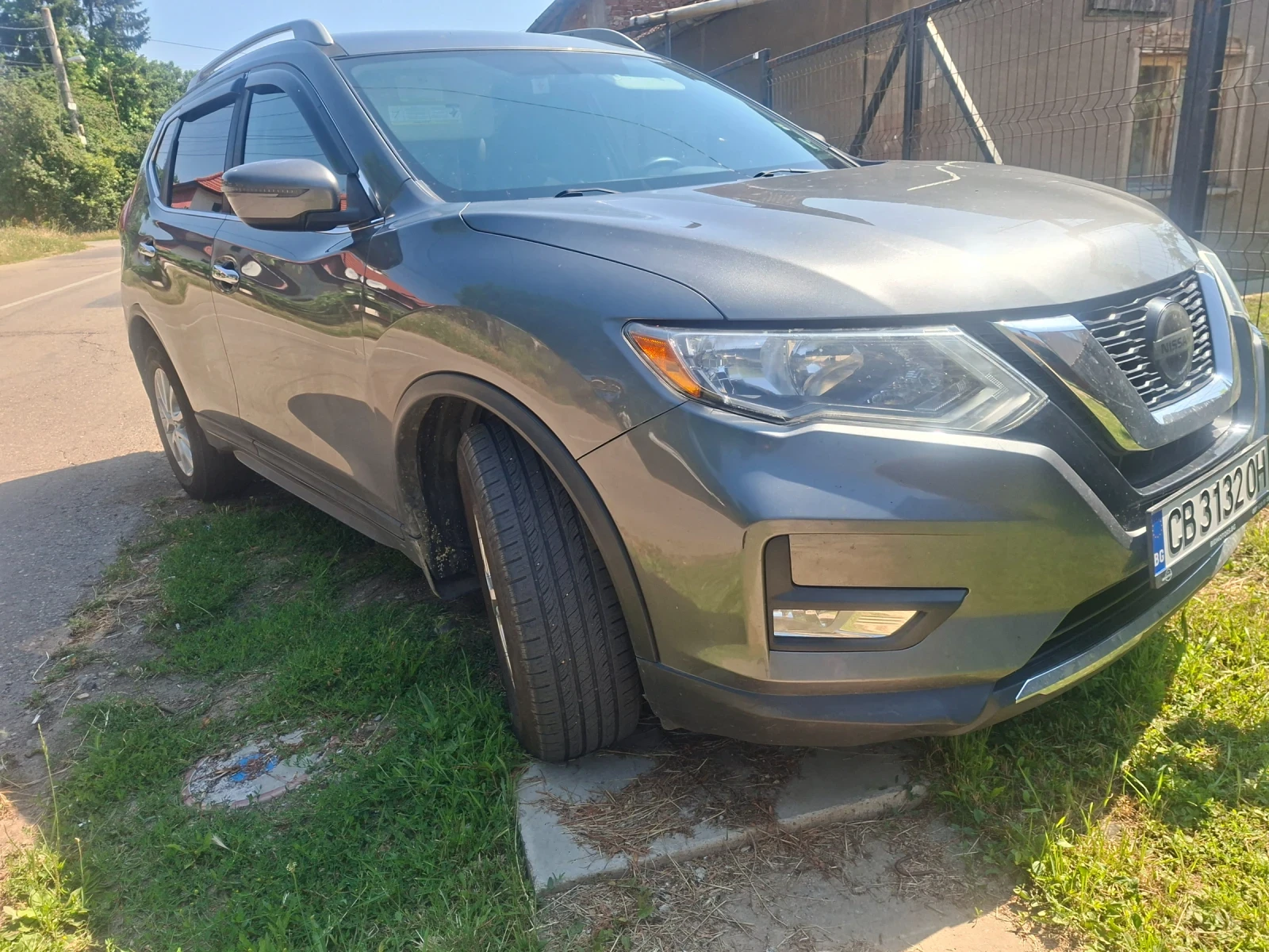 Nissan Rogue SV, снимка 2 - Автомобили и джипове - 55200734